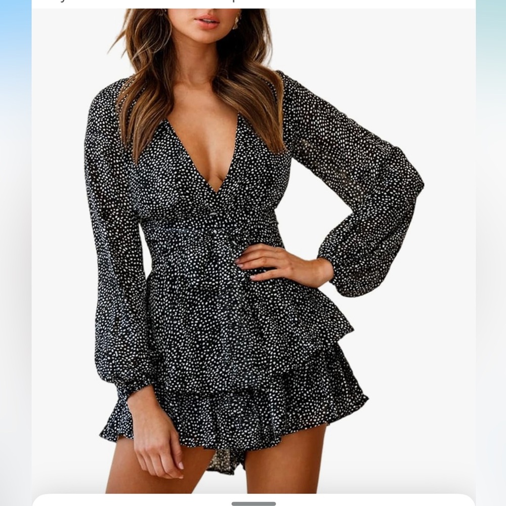 V Neck Long Sleeve polka dot Double layer ruffle hem ROMPER size Large
